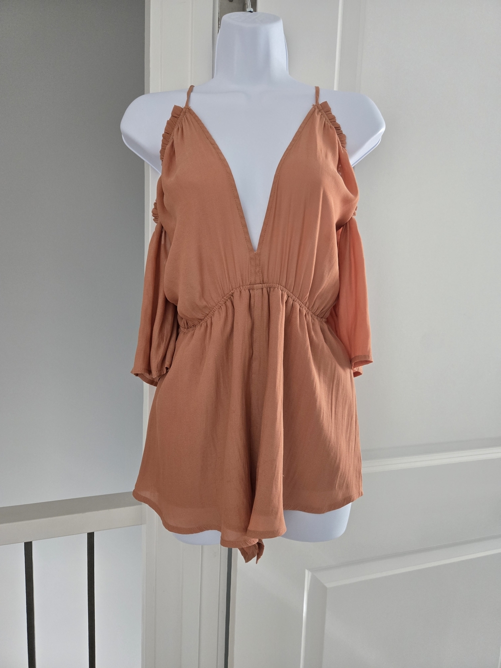 Forever 21 Boho Rusty Peach Cold-Shoulder V-Neck Romper S